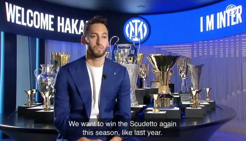 meme e prese in giro su calhanoglu 1