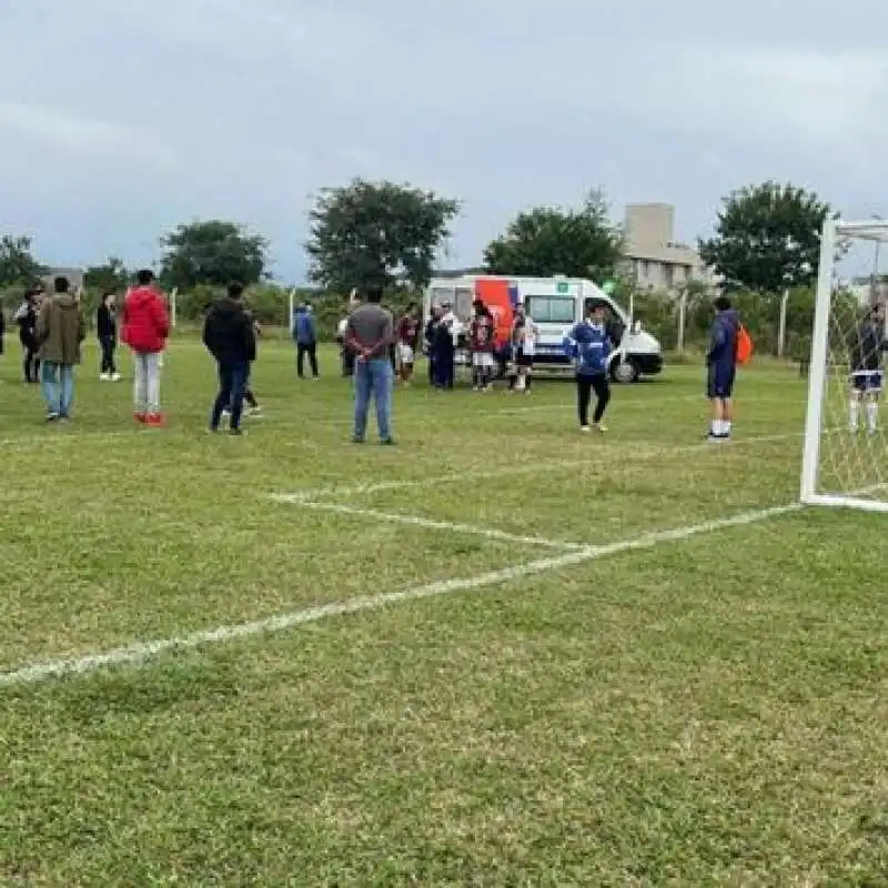 Oscar Antonio Perez arbitro argenitno colpito da un arma da fuoco durante partita 