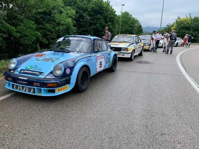 PILOTA MOURE DI INFARTO AL rally storico campagnolo