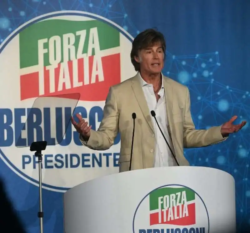  ronn moss    convention di forza italia 