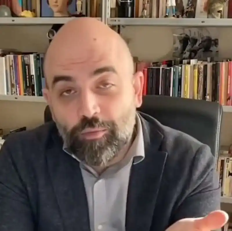 SAVIANO SU TIK TOK