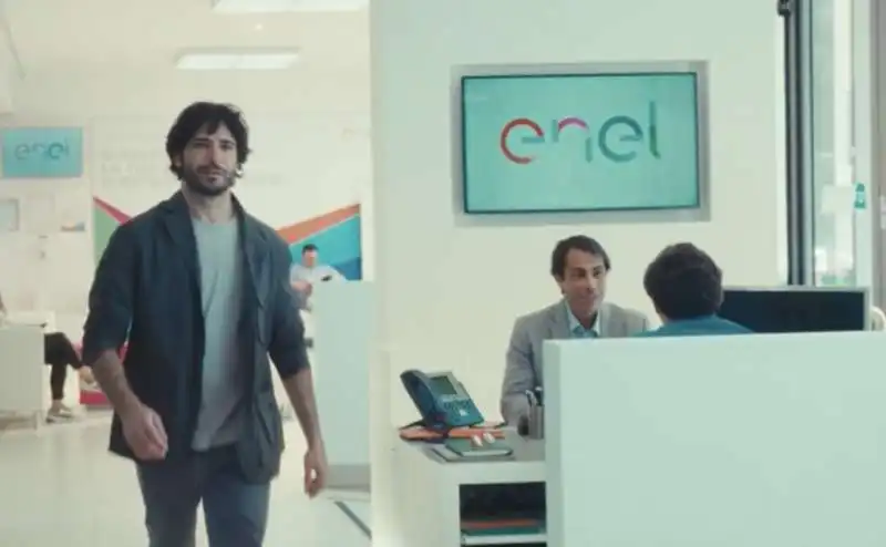 scegli oggi   il nuovo spot di enel energia con marco bocci   1