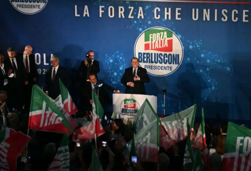 silvio berlusconi   convention di forza italia  2