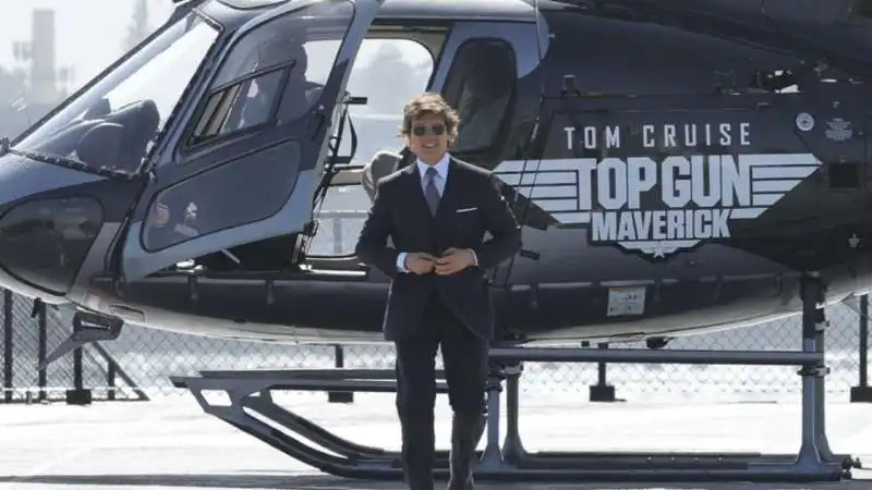 tom cruise  2