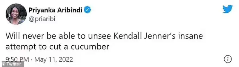 tweet su kendall jenner che taglia un cetriolo 5