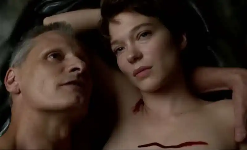 viggo mortensen lea seydoux   crimes of the future  1