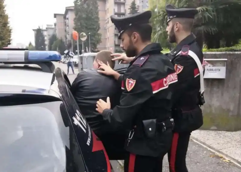 ARRESTO CARABINIERI 