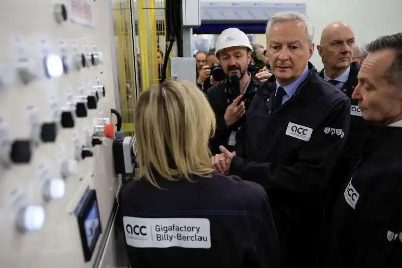 bruno le maire   inaugurazione gigafactory acc a douvrin 