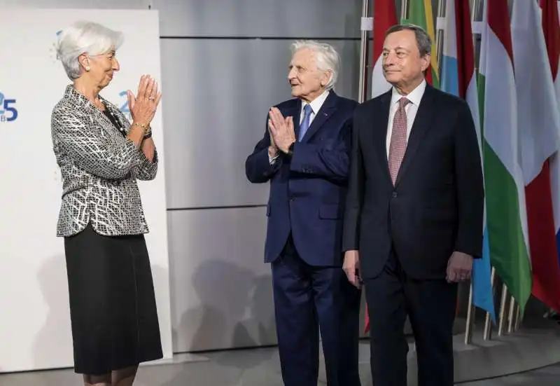 christine lagarde    jean claude trichet    mario draghi   25 anni di bce 