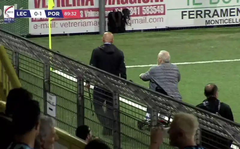 cristian di nunno entra in campo durante lecco pordenone 2