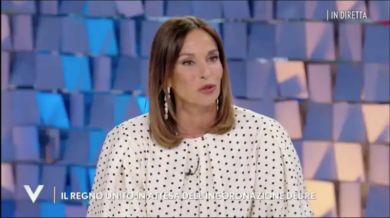 cristina parodi speciale verissimo incoronazione carlo iii