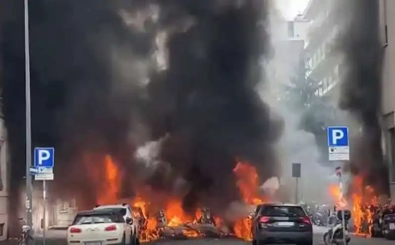 esplosione in centro a milano   1