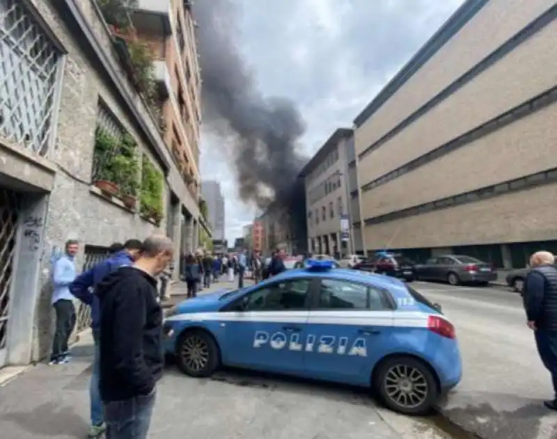 esplosione in via pier lombardo   milano  