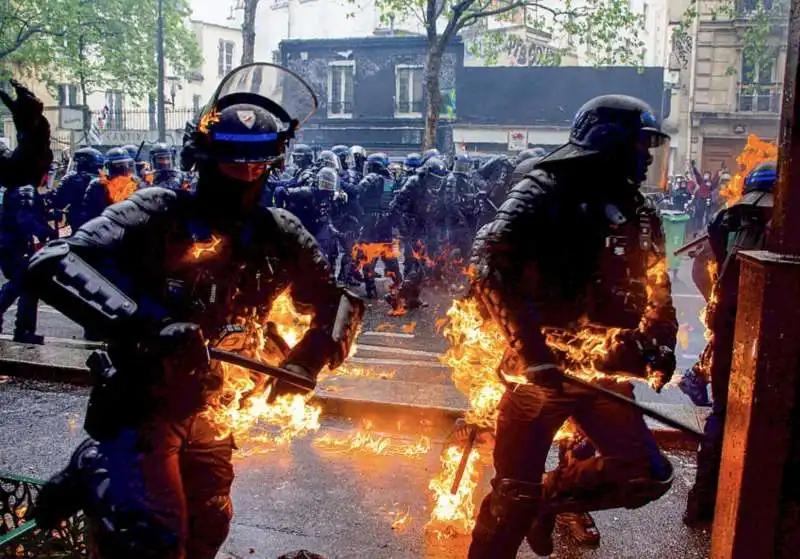 francia, scontri tra manifestanti e polizia   1 maggio 2023   9