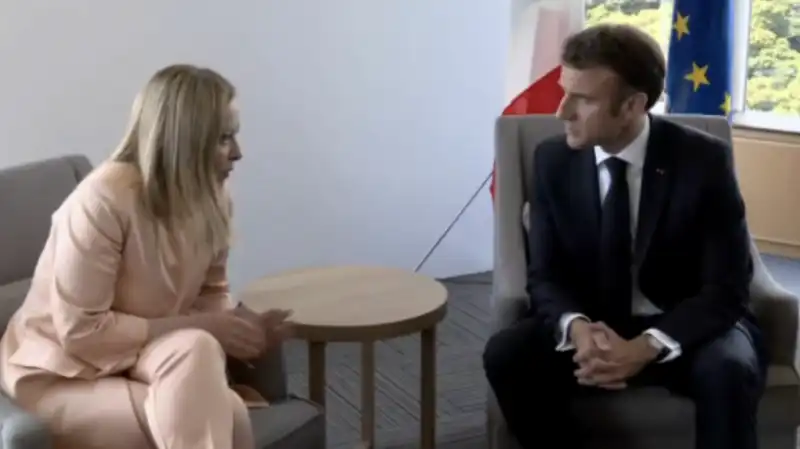 GIORGIA MELONI EMMANUEL MACRON AL G7 DI HIROSHIMA