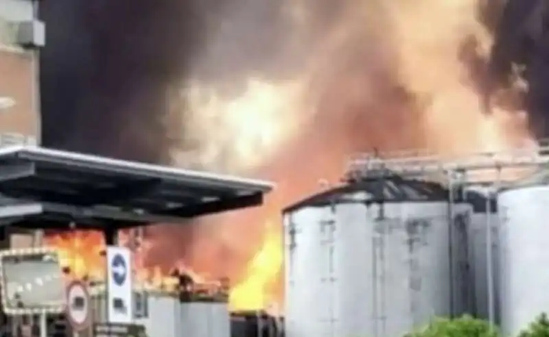 incendio stabilimento caviro 7