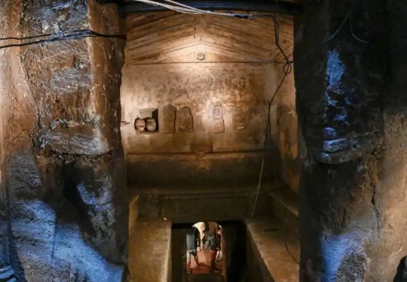 IPOGEO CIMITERO DEI CRISTALLINI A NAPOLI 