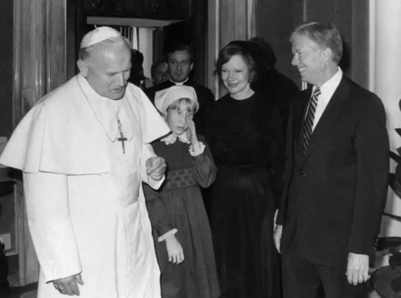 jimmy carter e la moglie rosalyn incontrano papa giovanni ii