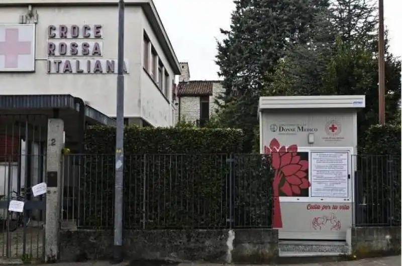 la culla per la vita nella sede della croce rossa a bergamo