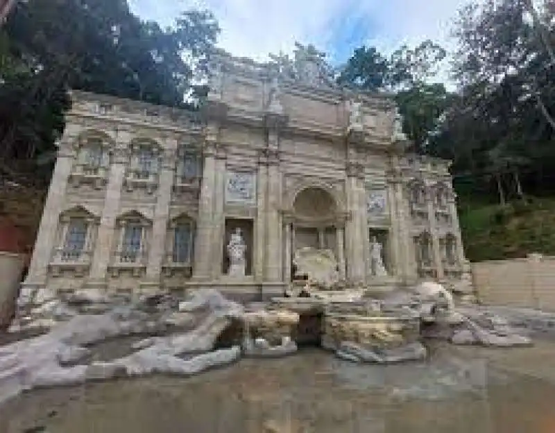 LA REPLICA DELLA FONTANA DI TREVI COSTRUITA IN BRASILE  