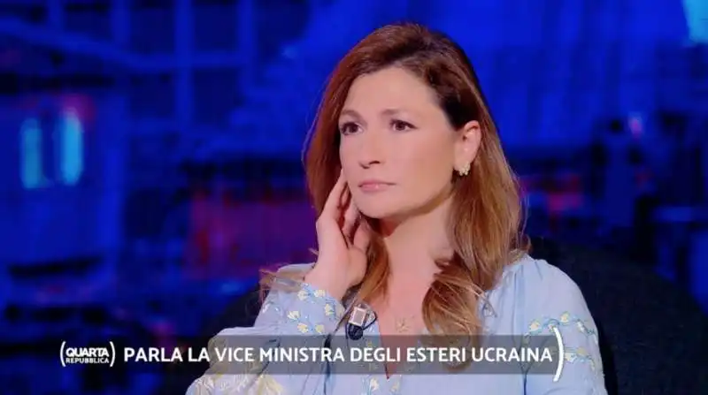 la viceministra ucraina Emine Dzhaparova a quarta repubblica