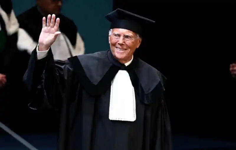 laurea honoris causa giorgio armani 2