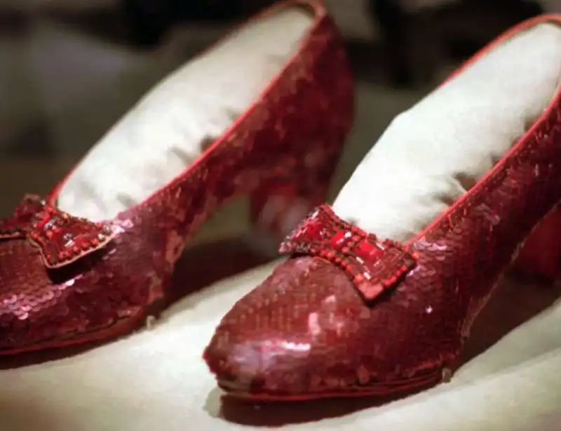 LE SCARPE CHE JUDY GARLAND HA INDOSSATO NEL FILM IL MAGO DI OZ