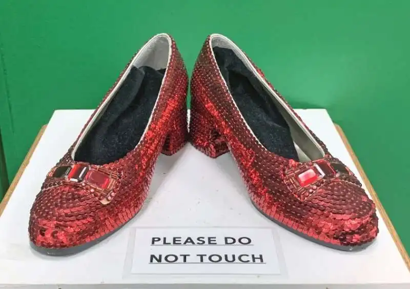 LE SCARPE CHE JUDY GARLAND HA INDOSSATO NEL FILM IL MAGO DI OZ