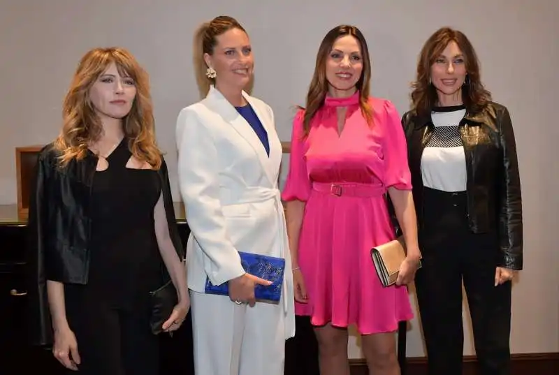 loredana cannata  chiara giallonardo  francesca ceci  luana ravagnini  foto di bacco