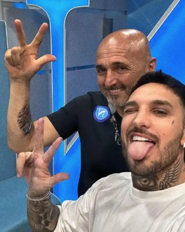 luciano spalletti si tatua il terzo scudetto del napoli sull avambraccio 