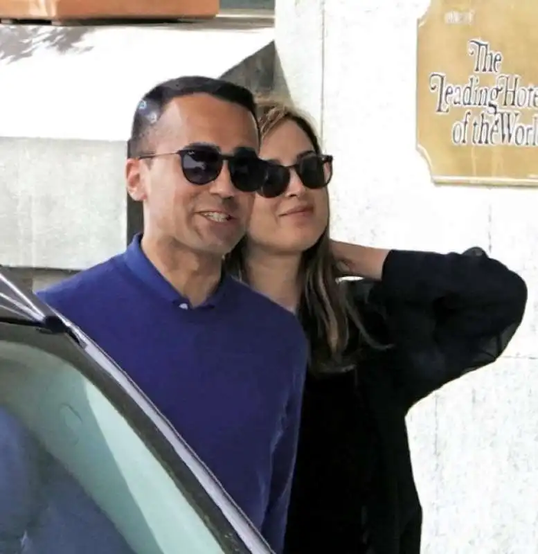 luigi di maio e alessia d alessandro in vacanza a napoli   foto chi   5