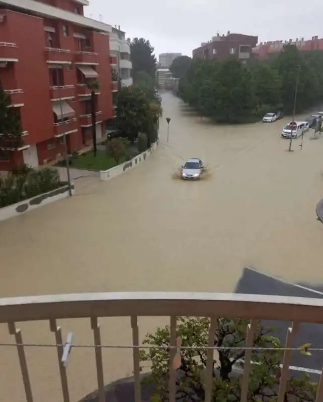 maltempo e allagamenti a riccione 11