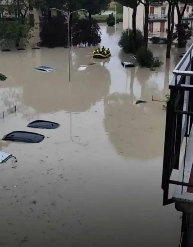 maltempo e allagamenti a riccione 9