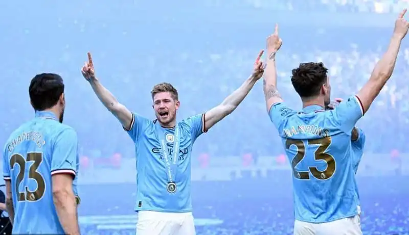 manchester city vince la premier league 4