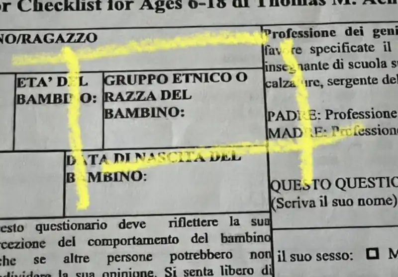 MODULO DI UNA SCUOLA DI ROMA IN CUI SI CHIEDE LA RAZZA DEGLI STUDENTI