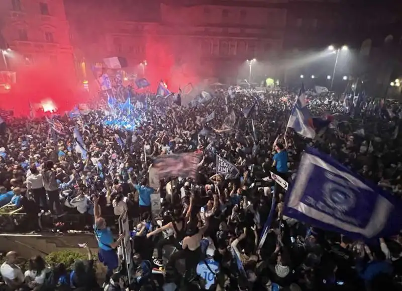 napoli   festeggiamenti per lo scudetto   2