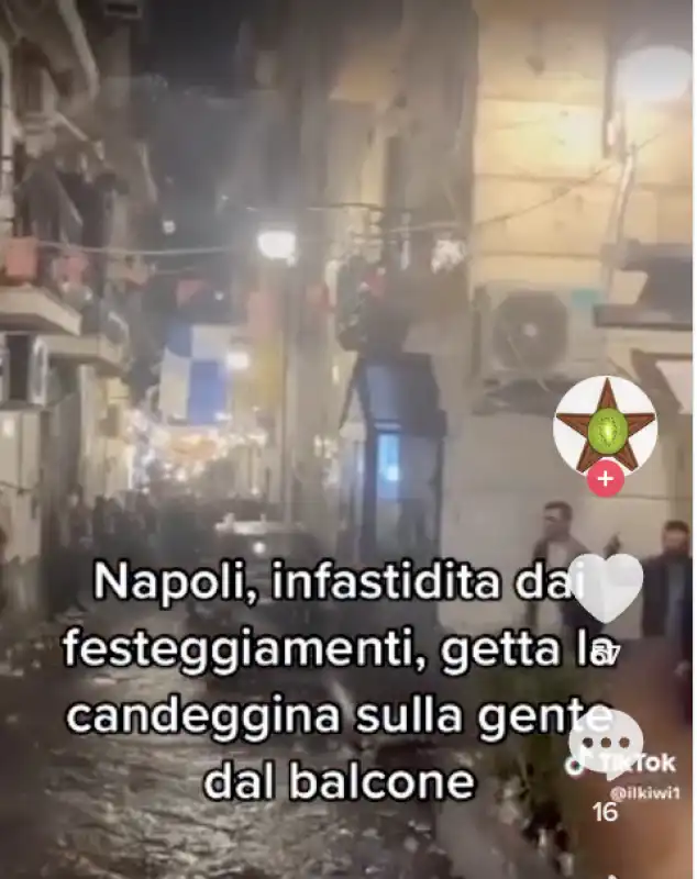 NAPOLI SIGNORA GETTA ACQUA E CANDEGGINA CONTRO TIFOSI CHE URLANO SOTTO CASA SUA