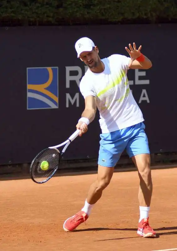 nole djokovic in allenamento foto dallavecchia  gmt 232