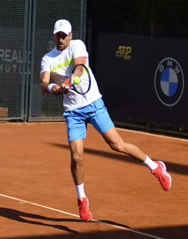 nole djokovic in allenamento foto dallavecchia  gmt 235