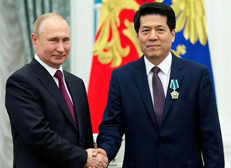 PUTIN E LI HUI