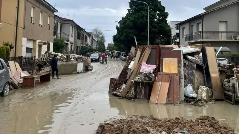 RIFIUTI ALLUVIONE EMILIA ROMAGNA  