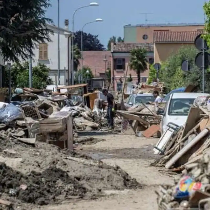 RIFIUTI ALLUVIONE EMILIA ROMAGNA  