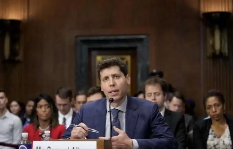 Sam Altman in audizione al senato usa 