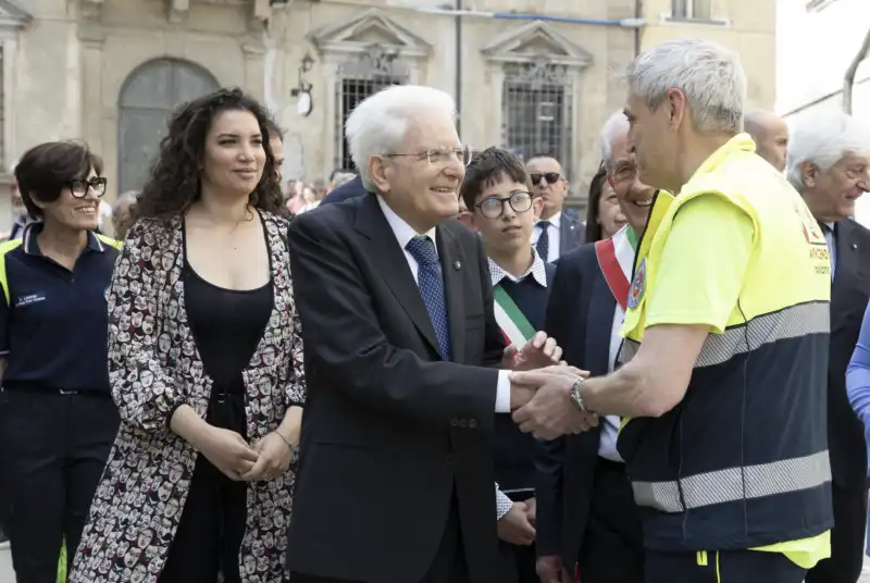 sergio mattarella visita le zone colpite dall alluvione in emilia romagna 5