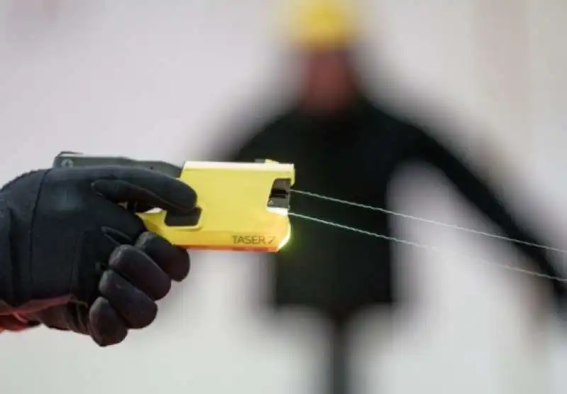 taser 1 