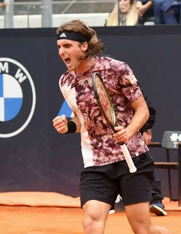 tsitsipas foto  mezzelani gmt 540 