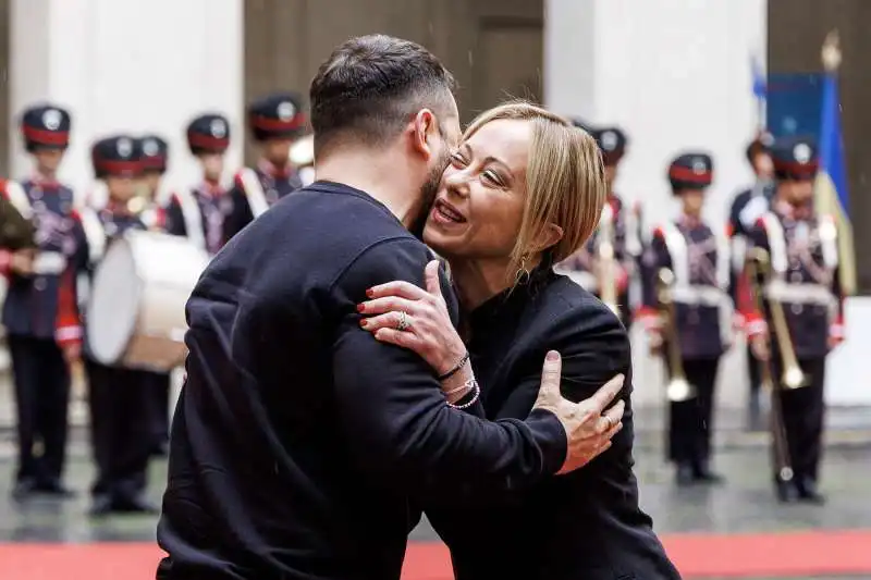 volodymyr zelensky e giorgia meloni  a palazzo chigi   10