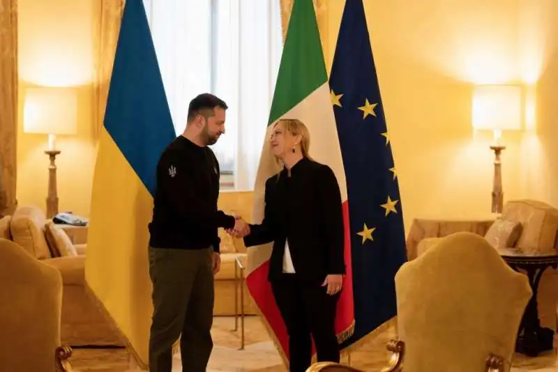 volodymyr zelensky giorgia meloni a palazzo chigi   