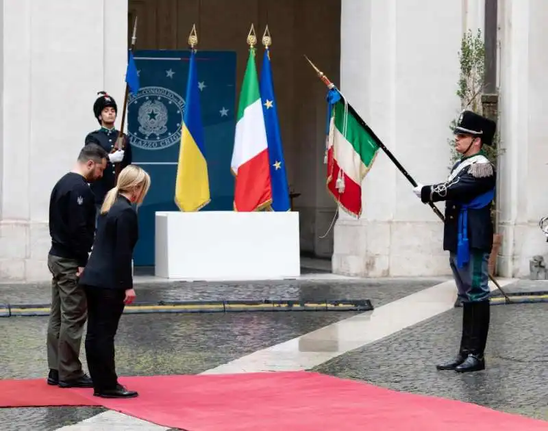 volodymyr zelensky giorgia meloni a palazzo chigi   2