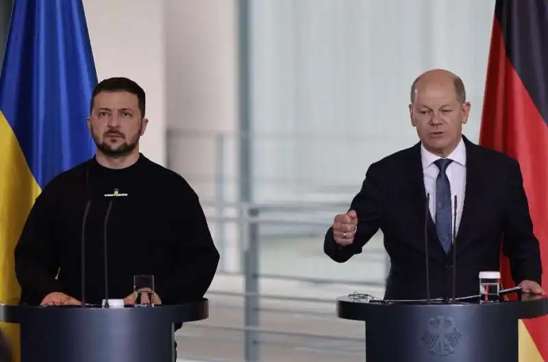 volodymyr zelensky olaf scholz     4